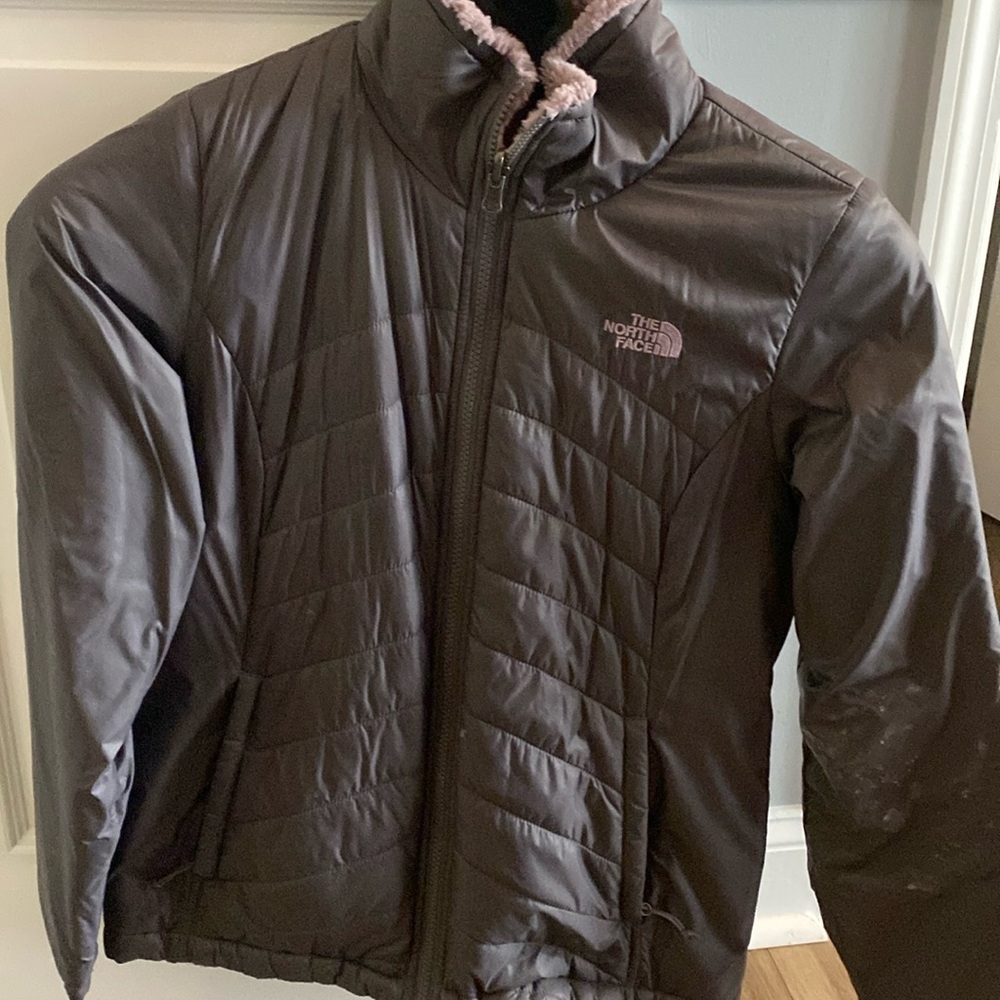 Gently used lined winter coat. The North Face